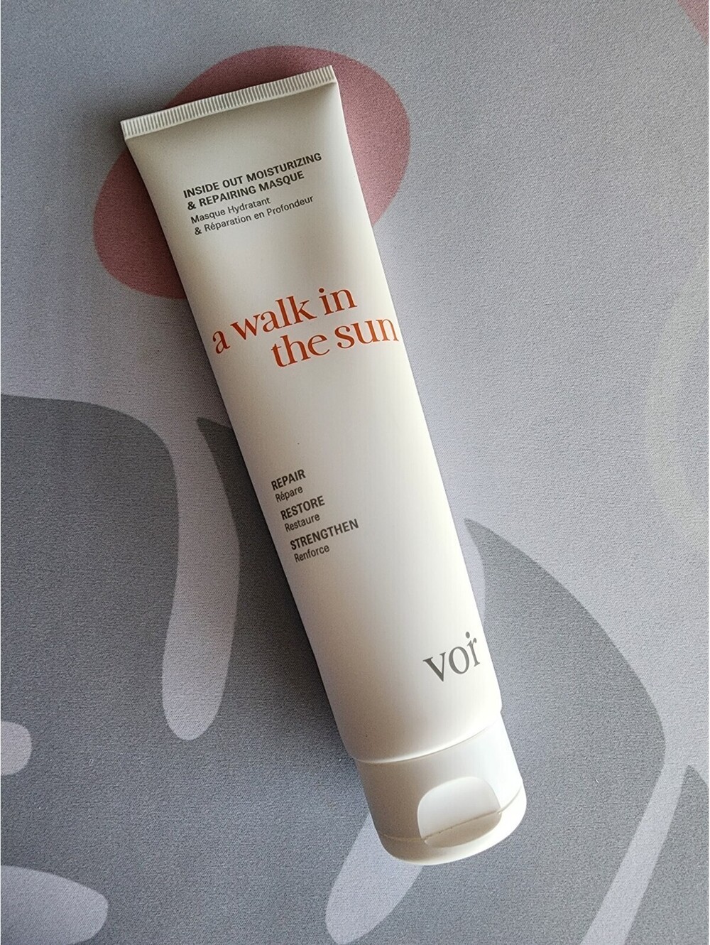 Voir A Walk in the Sun Moisturizing & Repairing Hair Masque